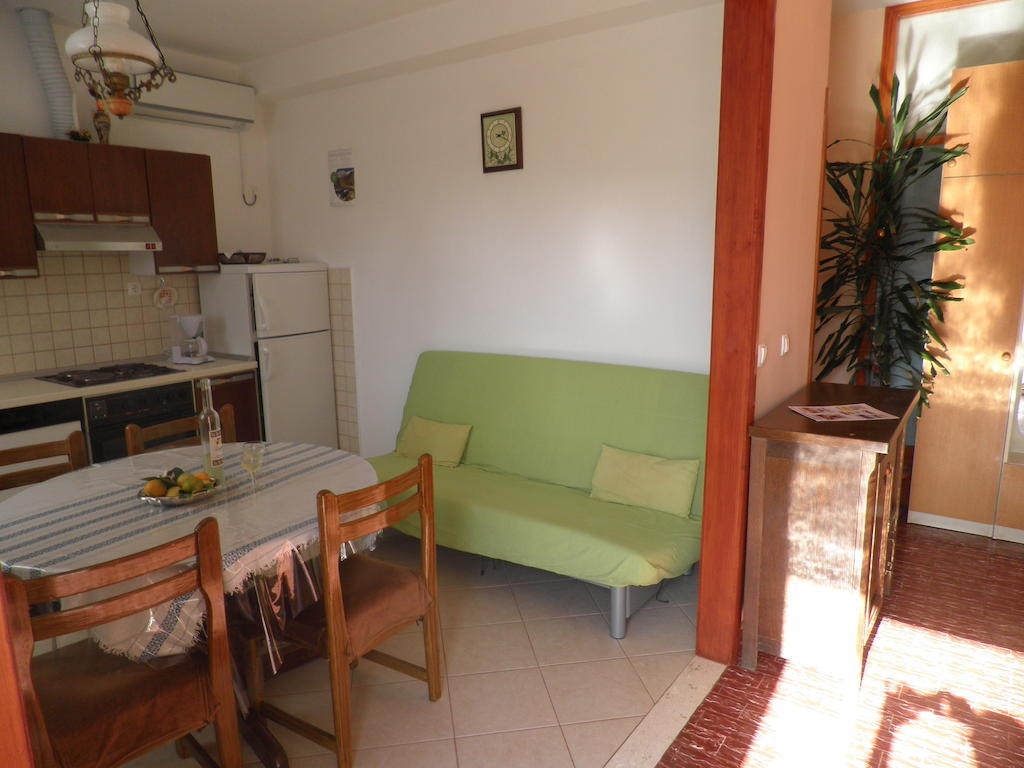 Apartments Holiday Lumbarda Quarto foto