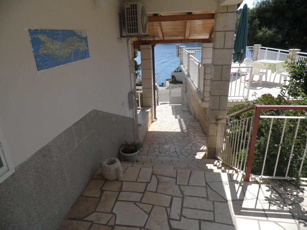 Apartments Holiday Lumbarda Quarto foto
